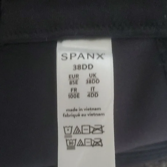 NWOT SPANX HIGH IMPACT SPORTS BRAIN VERY BLACK